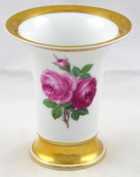 Meissener Vase mit gemalten Rosen