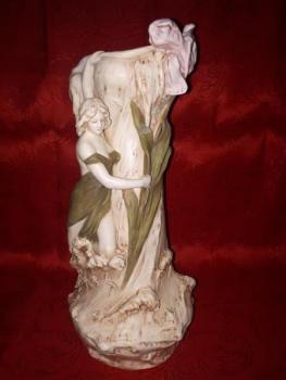 Porzellan Figur Mädchen - Royal Dux - 1900