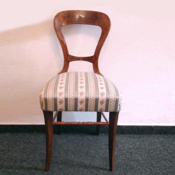 Vier Stühle - Nussbaumfurnier, Kirschfurnier - 1830