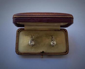 Goldene Ohrringe mit Brillanten - 1900