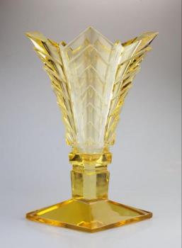 Vase - gelbes Glas - 1925