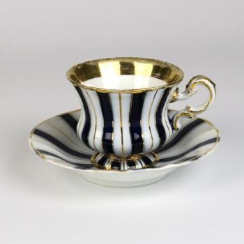 Tasse und Untertasse - weies Porzellan, Kobalt - 1870