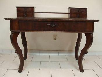 Schreibtisch - Nussholz - 1860