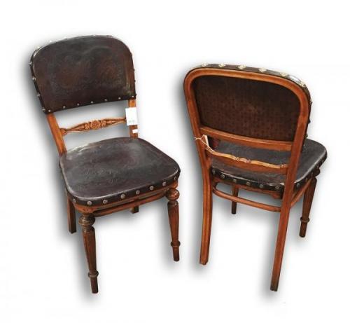 Vier Stühle - 1900