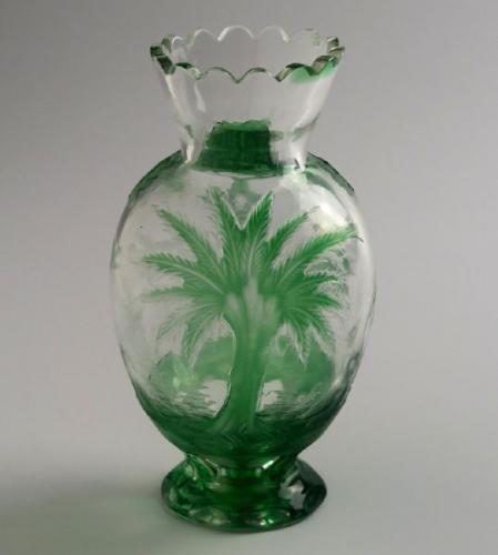 Glasvase - klares Glas, grünes Glas - 1925