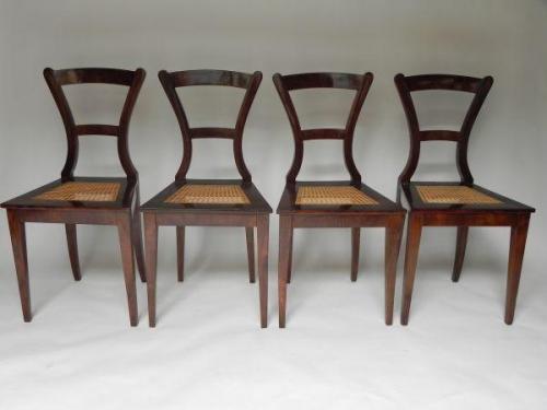 Vier Stühle - Furnier, massives Nussholz - 1840